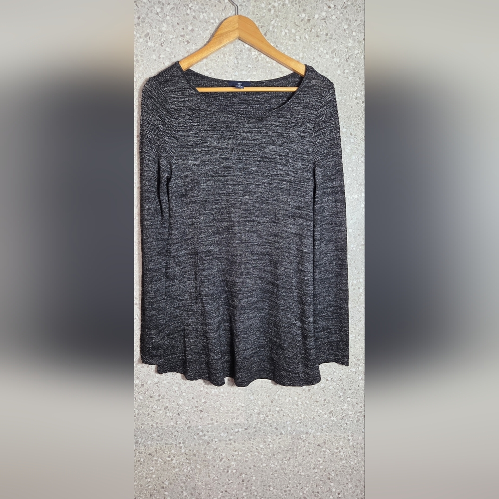 GAP Charcoal Knit Long Sleeve Top